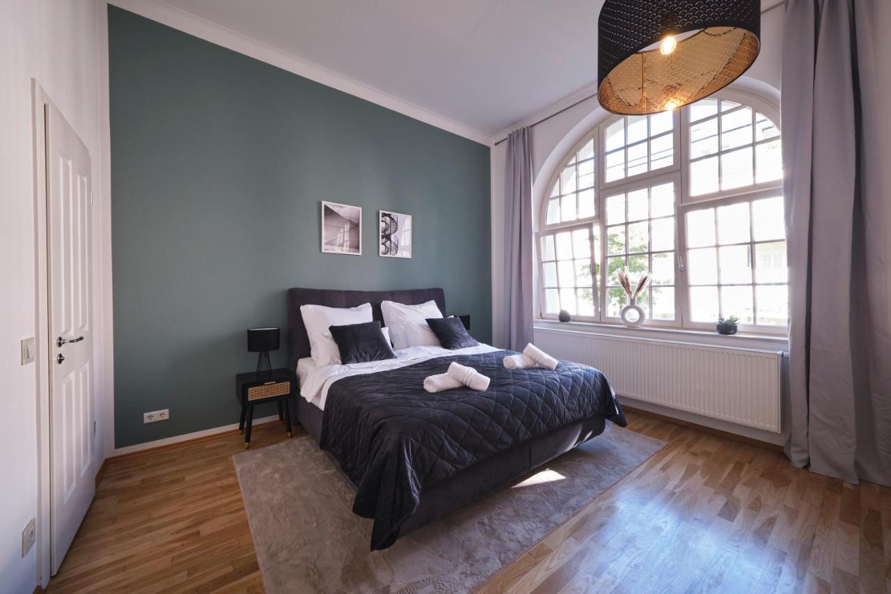 Historisches Deluxe Apartment Im Marianum Neuss Bagian luar foto
