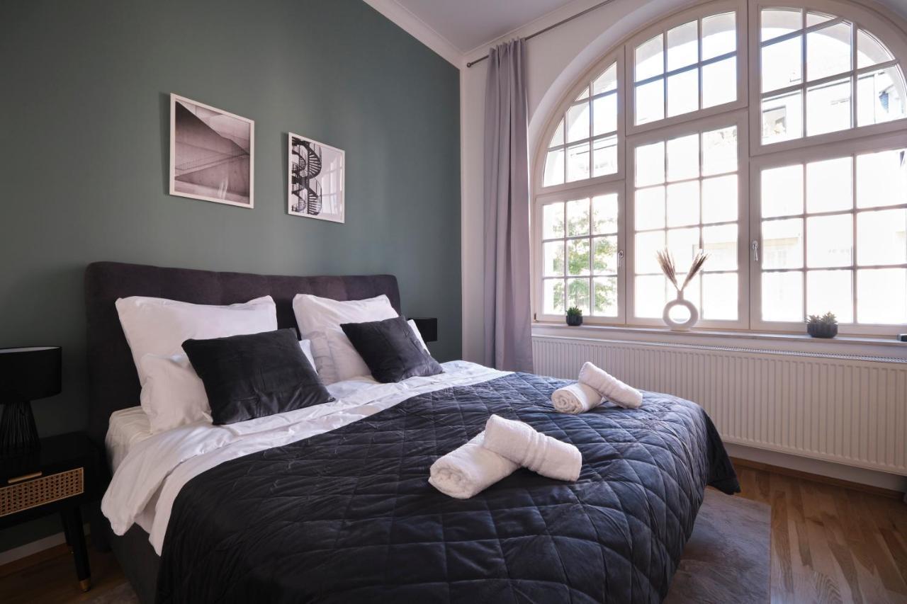 Historisches Deluxe Apartment Im Marianum Neuss Bagian luar foto