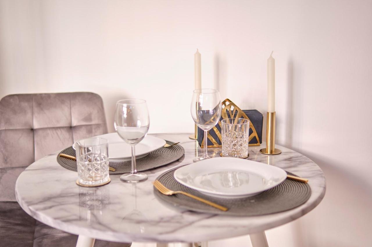 Historisches Deluxe Apartment Im Marianum Neuss Bagian luar foto