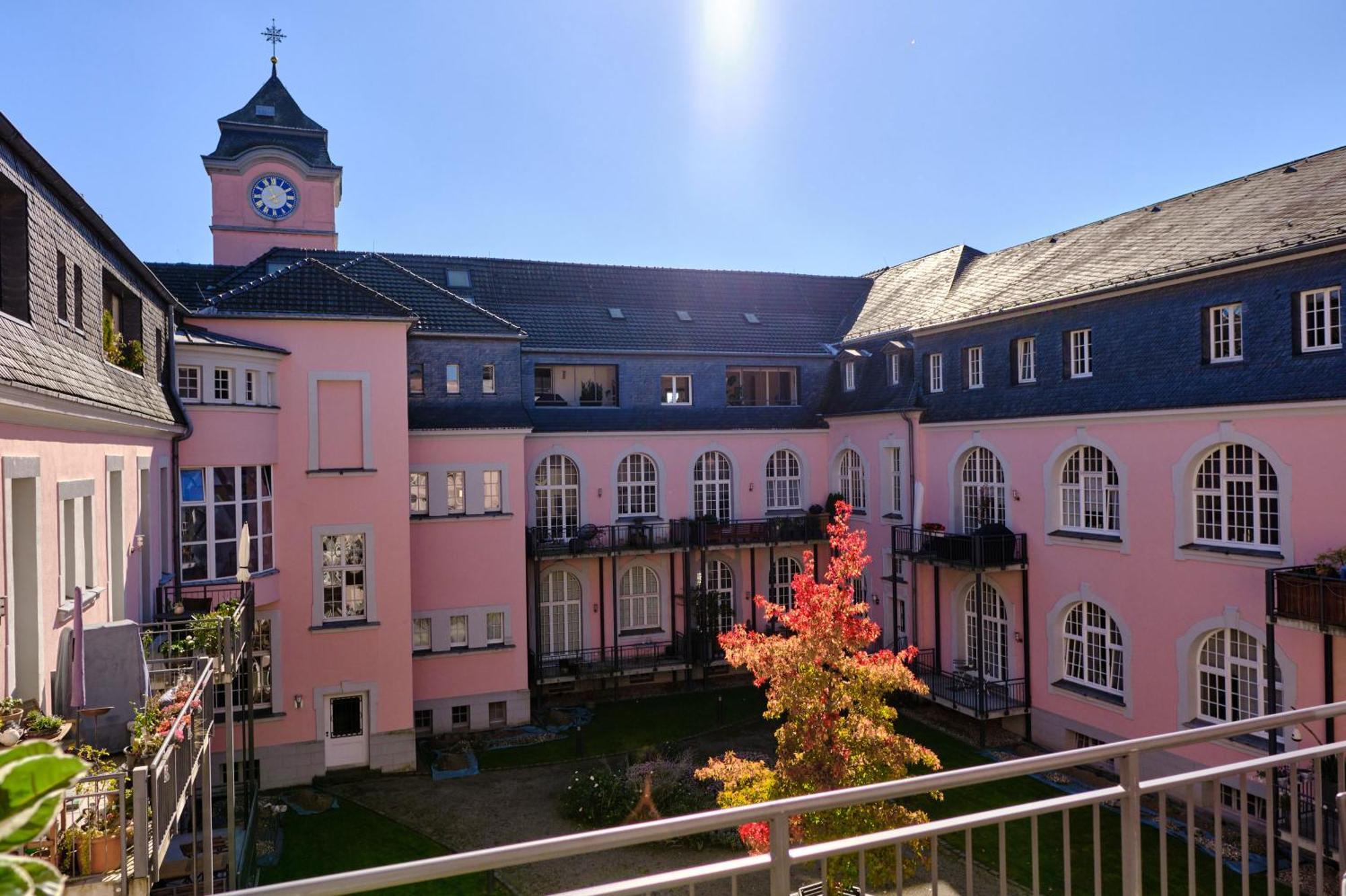 Historisches Deluxe Apartment Im Marianum Neuss Bagian luar foto